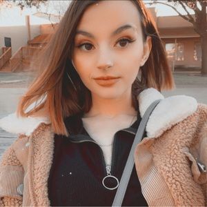 Meet your Posher, Lexi